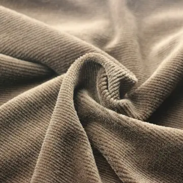 how are woven fabrics constructed